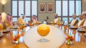 سلطنة عُمان تدعو أمريكا وإيران إلى ضبط النفس وتجنب التصعيد